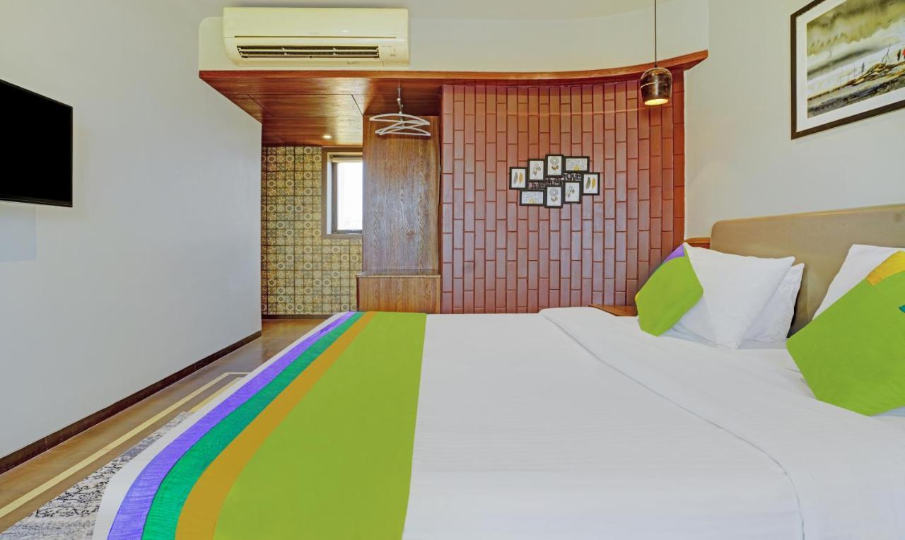 Treebo Olive Nest Hotell Mumbai Exteriör bild