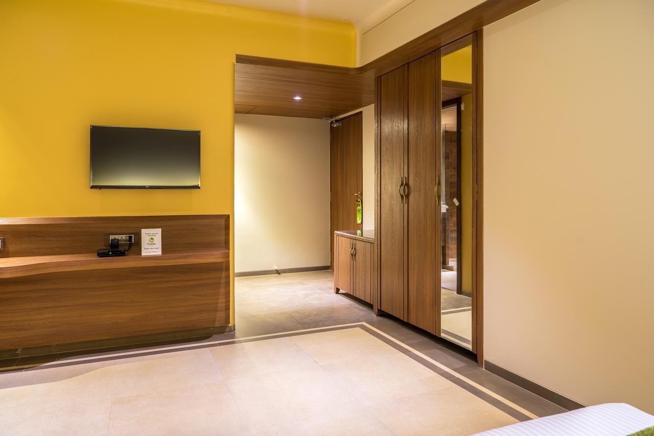 Treebo Olive Nest Hotell Mumbai Exteriör bild