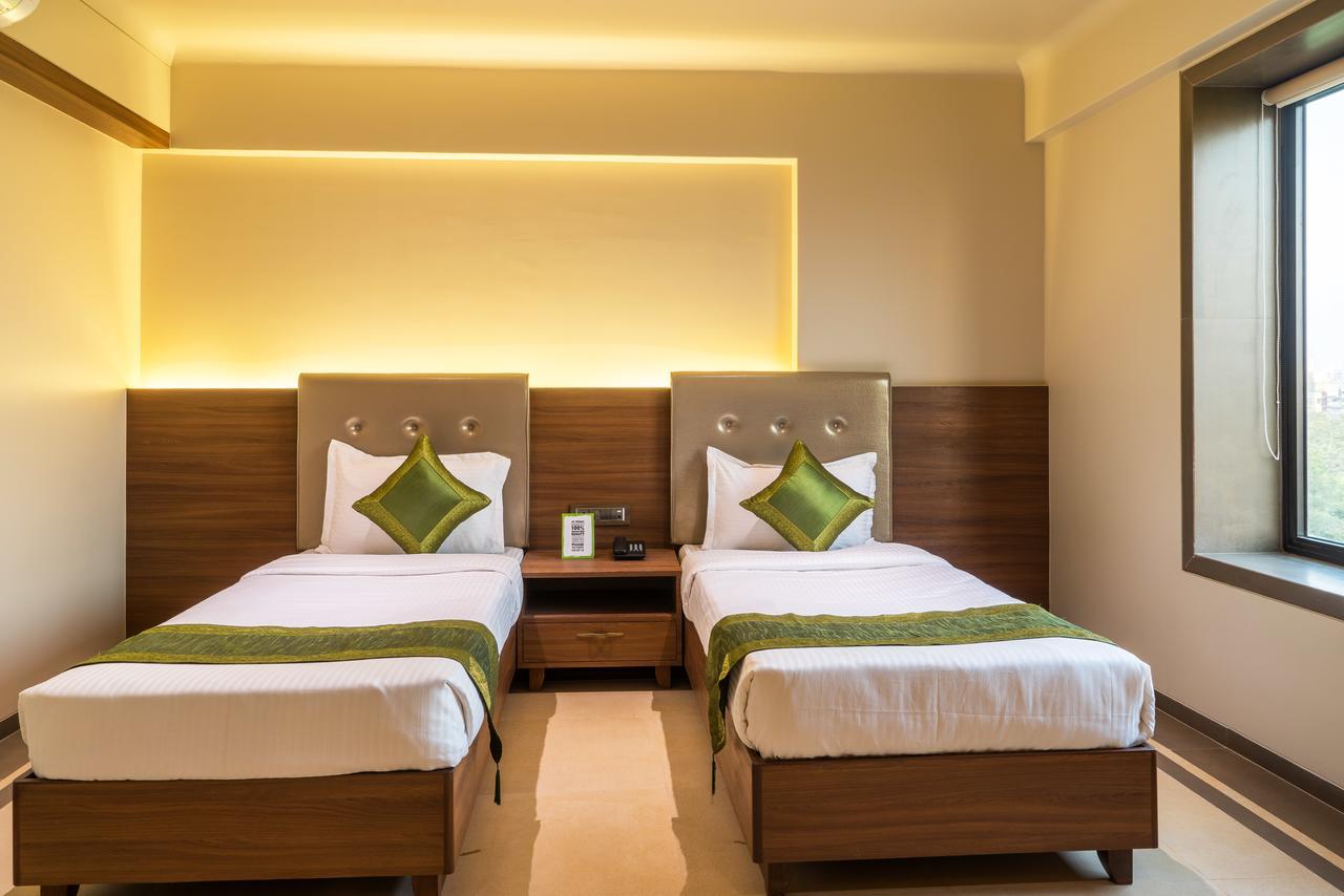 Treebo Olive Nest Hotell Mumbai Exteriör bild