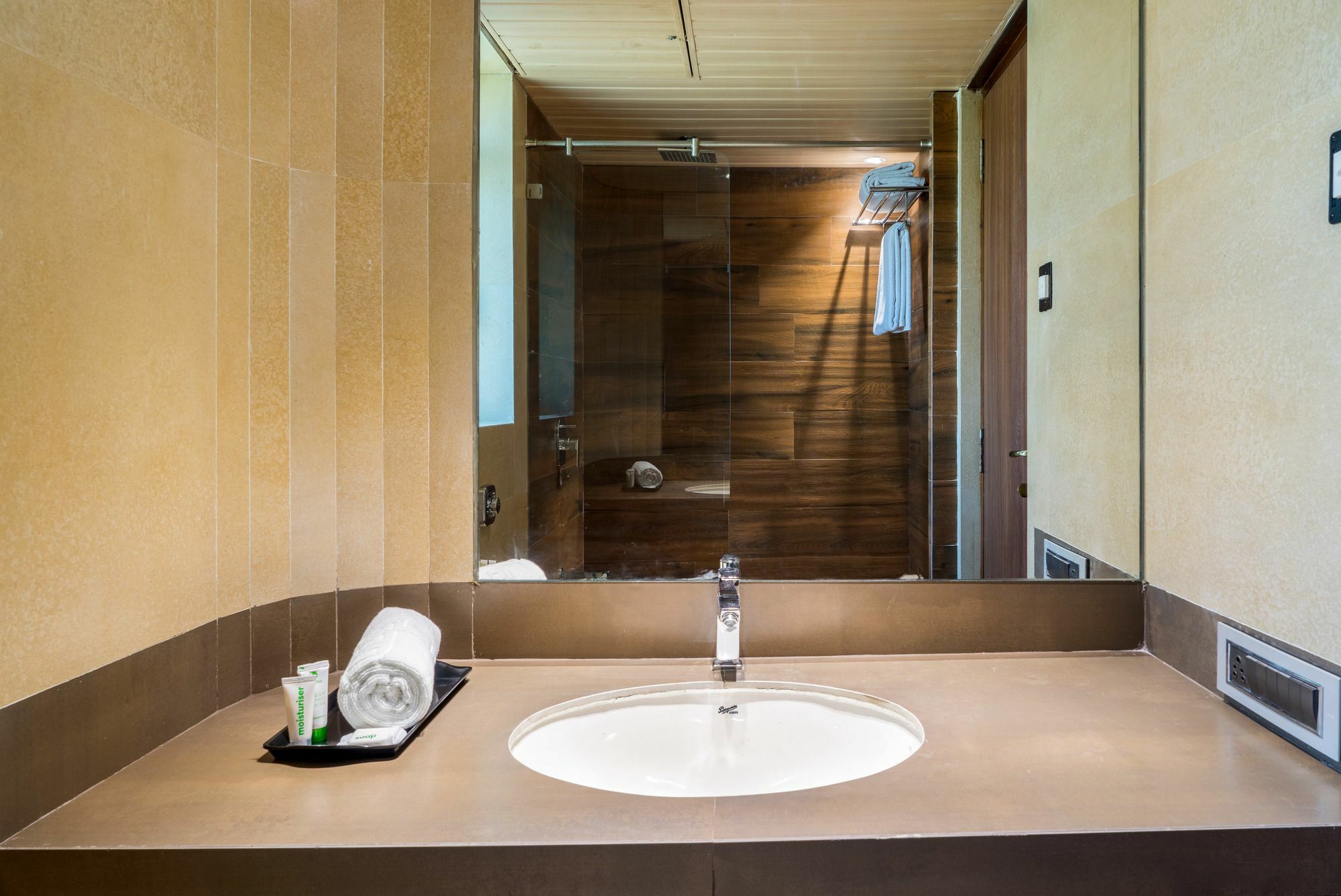 Treebo Olive Nest Hotell Mumbai Exteriör bild